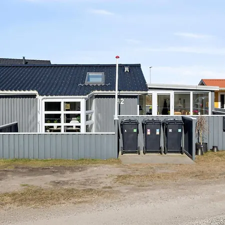 Gorgeous In With House A Panoramic View