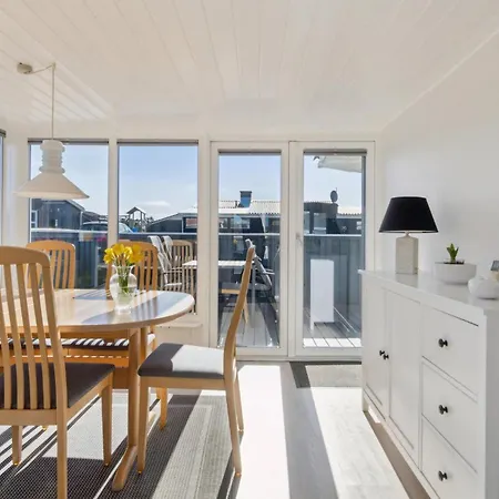 Gorgeous In With House A Panoramic View *